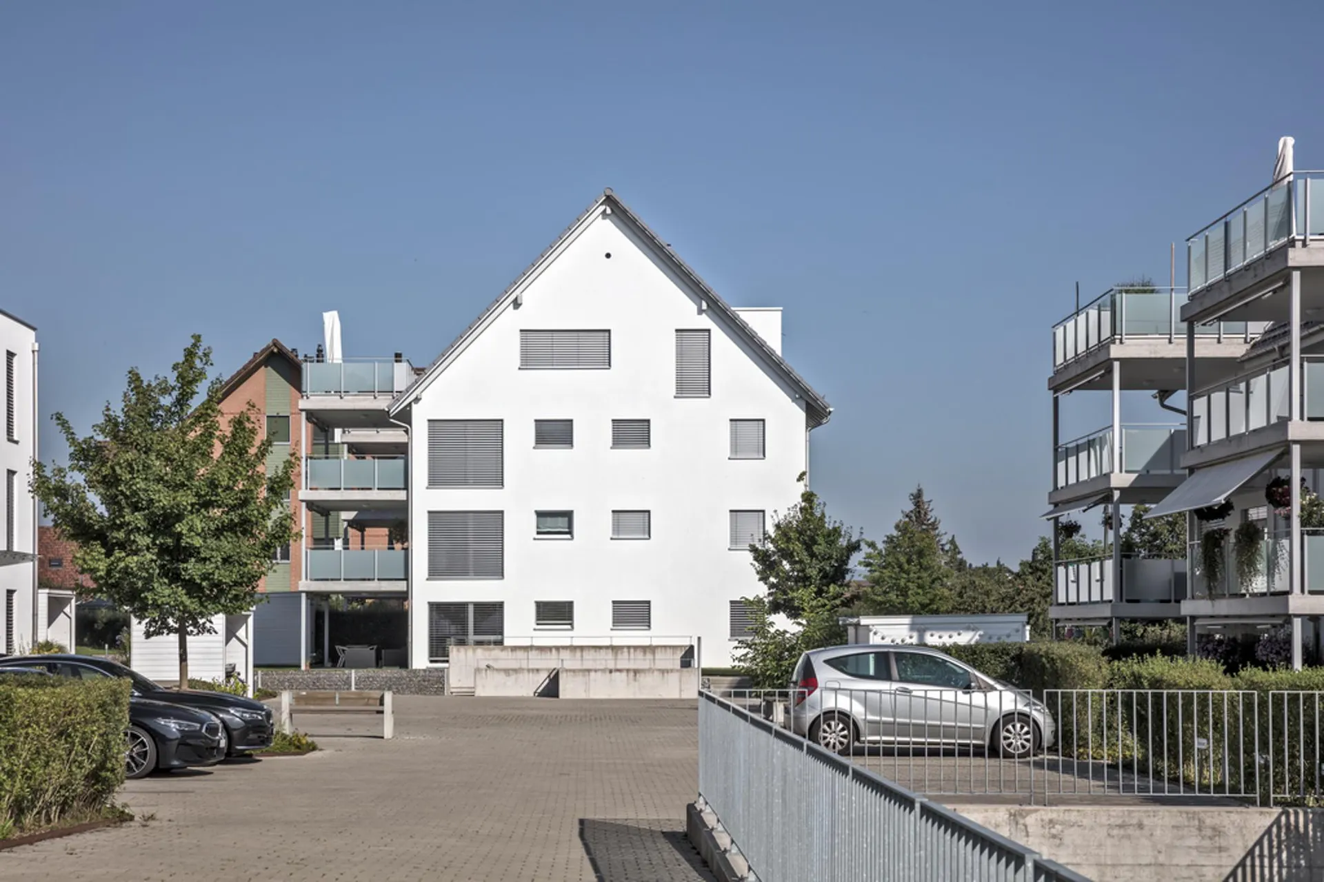 Moderne 3.5 Zimmerwohnung an ruhiger Lage