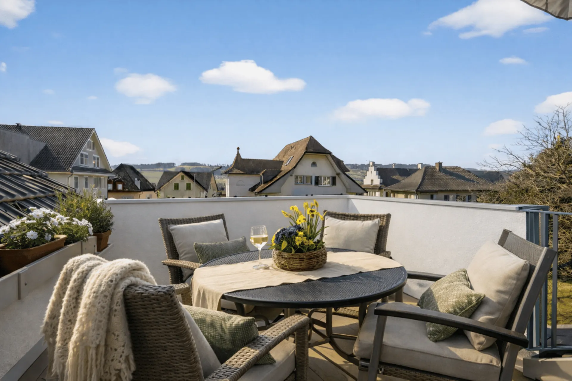 Living above the roofs of Triengen, bright, very well-maintained apartment in a central location