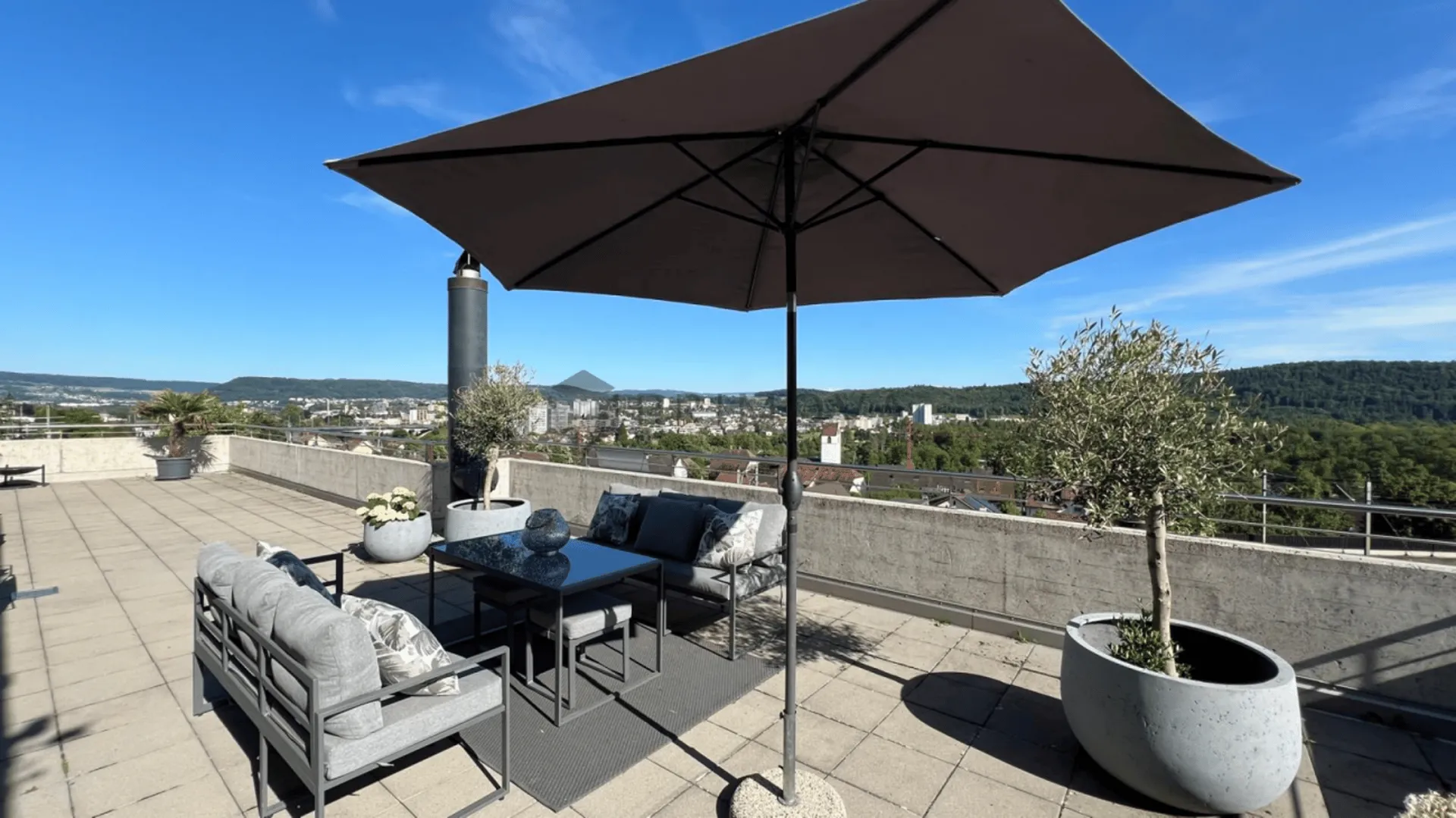 Ferienfeeling mit herrlichem Weitblick im Umiken