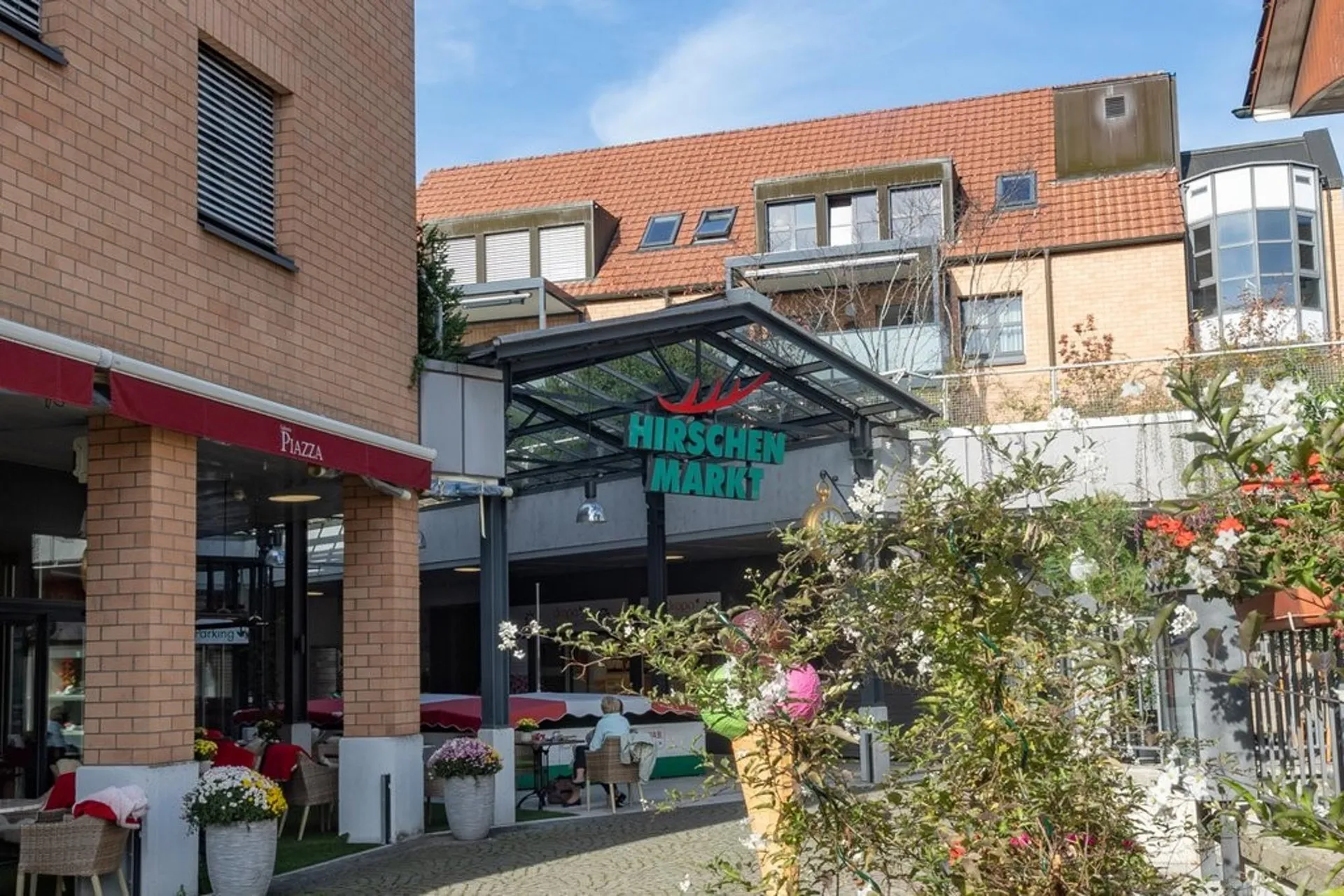Moderne Dachwohnung mit grossartiger Aussicht