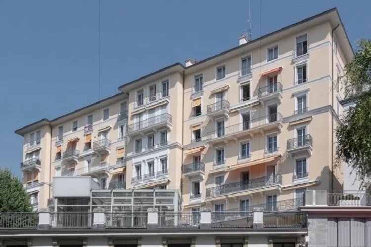 Place de parc extérieure - au coeur de Lausanne