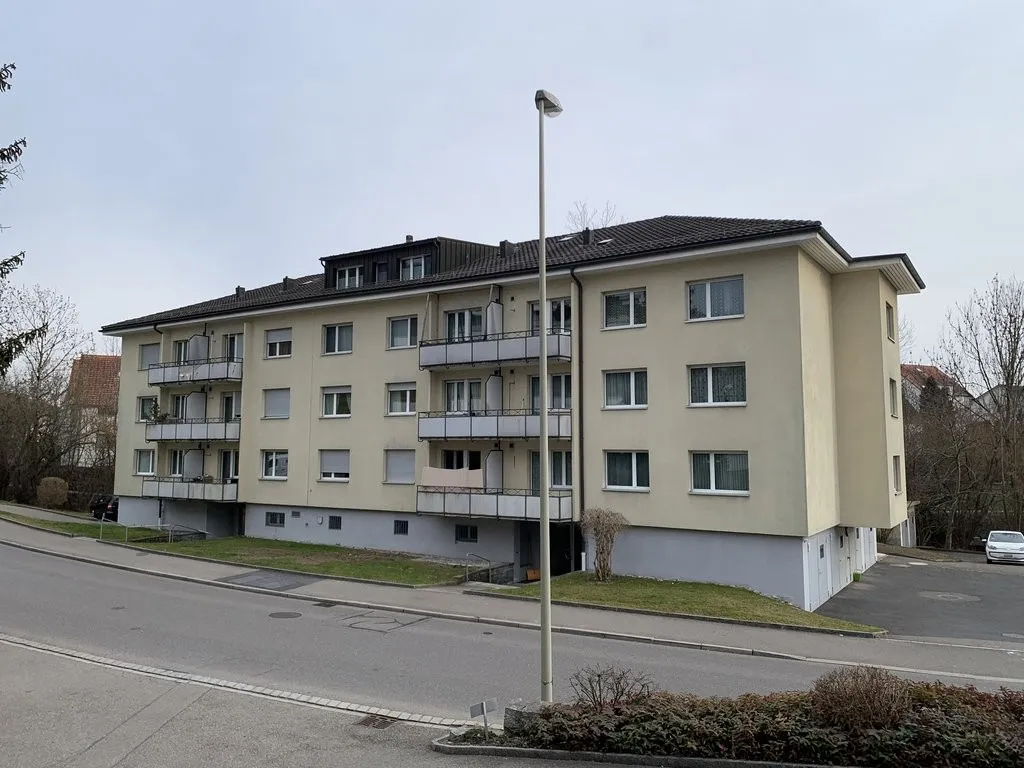 Parkplatz zu vermieten in Stäfa