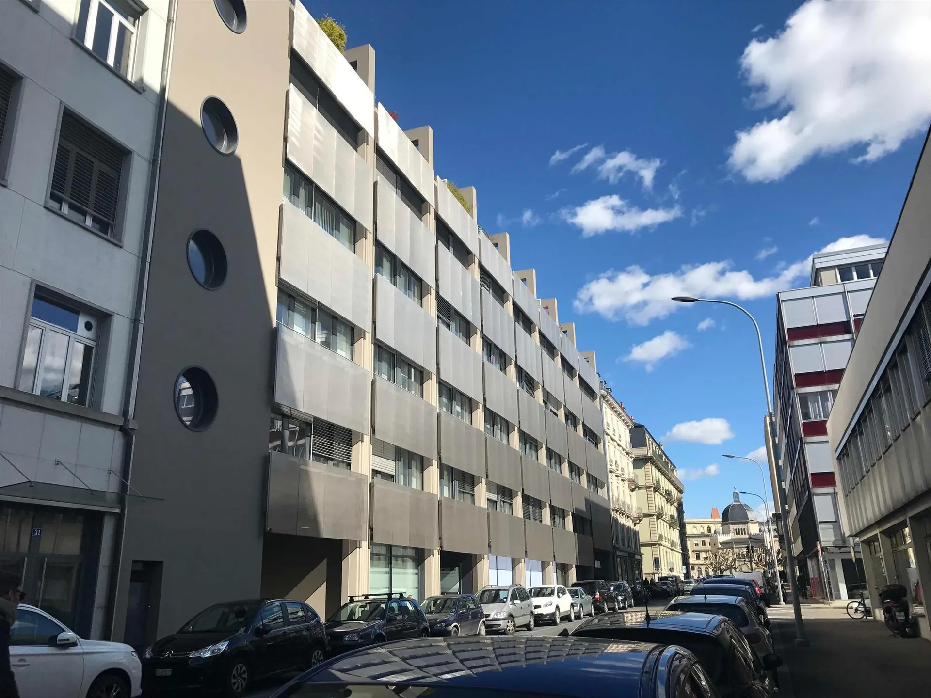Exceptionnel : attique en duplex rénové de 236 m2 avec rooftop !