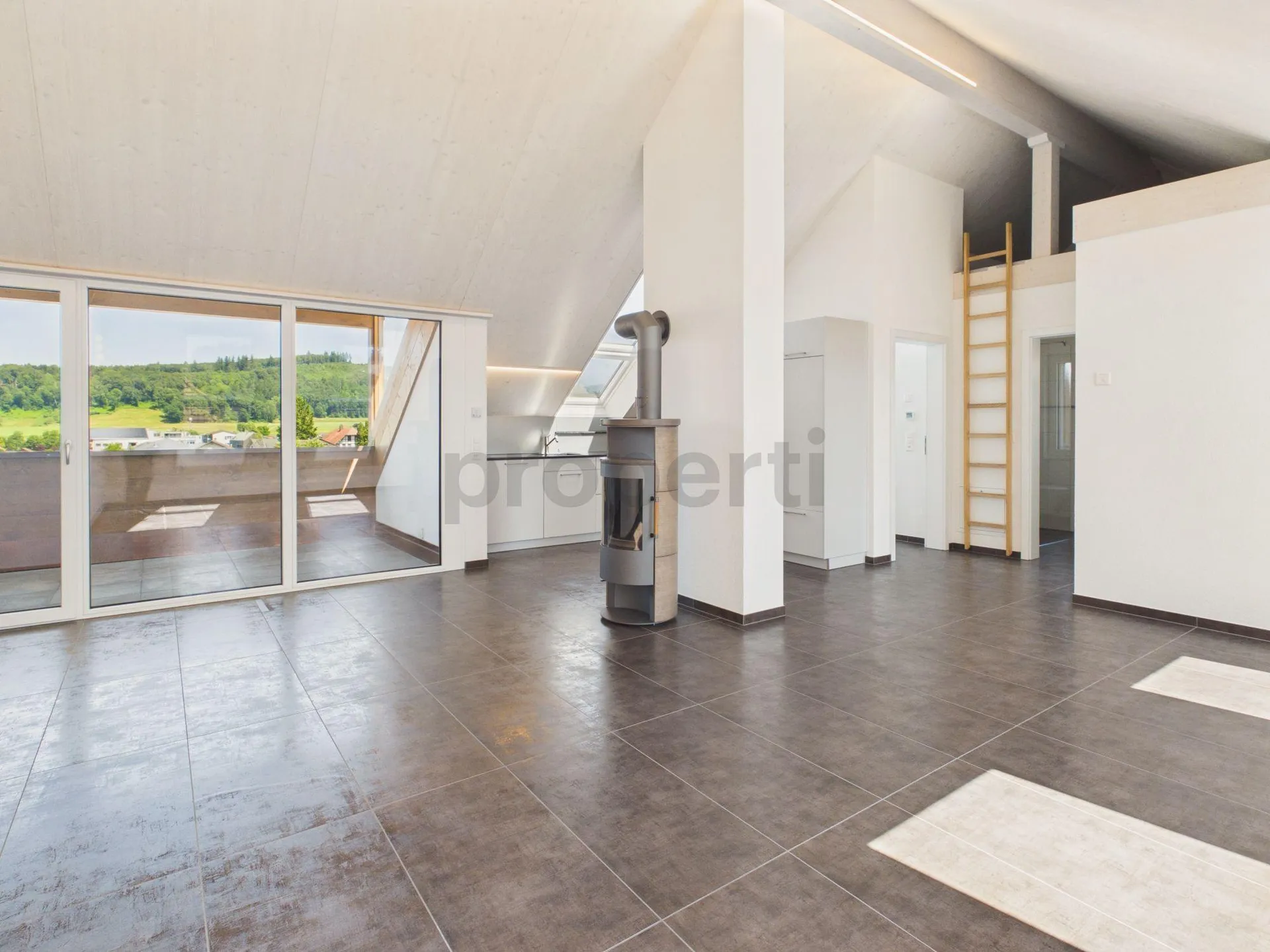 Moderne 3.5-Zimmer-Dachwohnung mit Balkon in Diessbach bei Büren