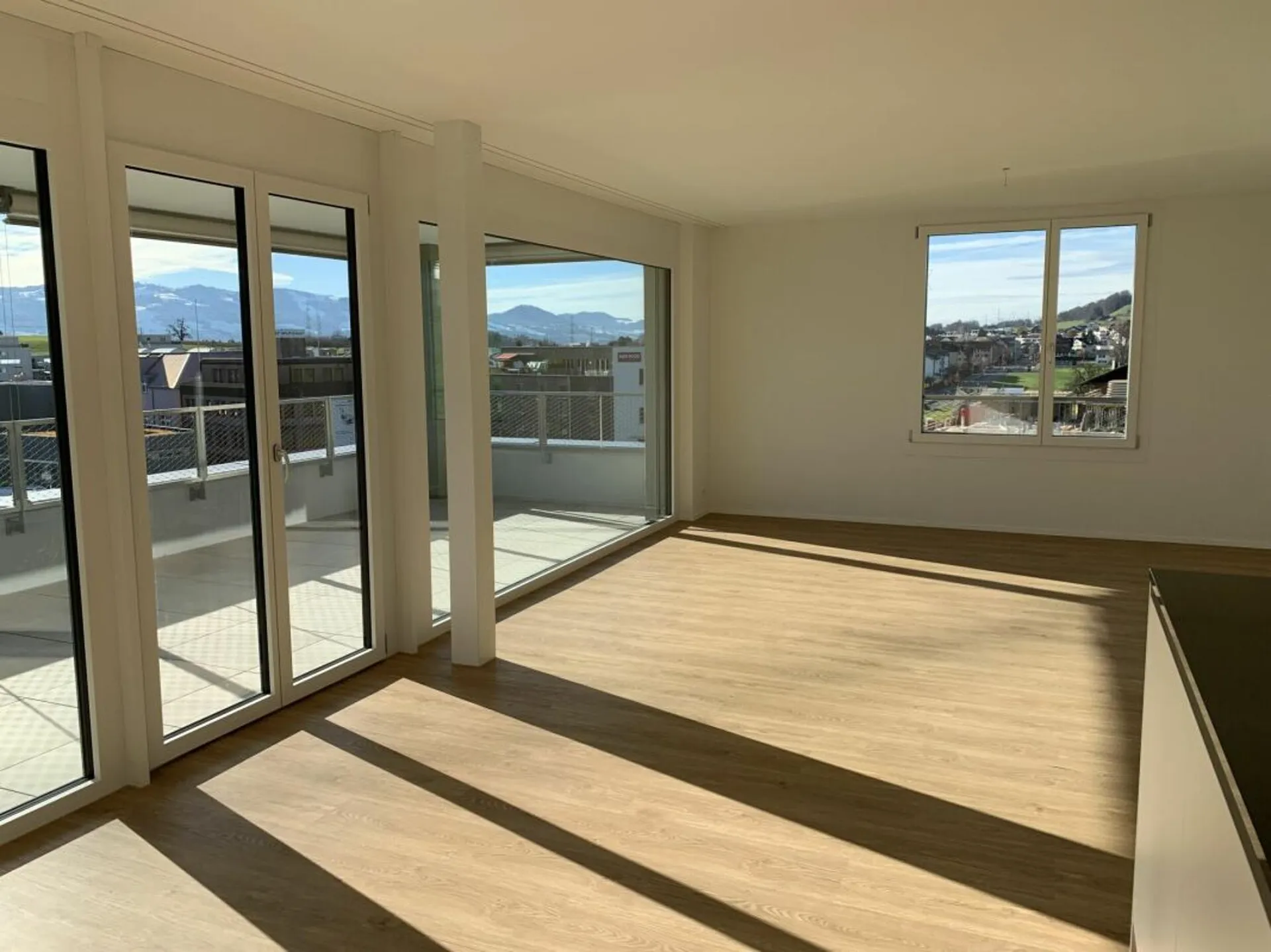 5.5-Room Attic New-Build Apartment with Spacious Living Area
