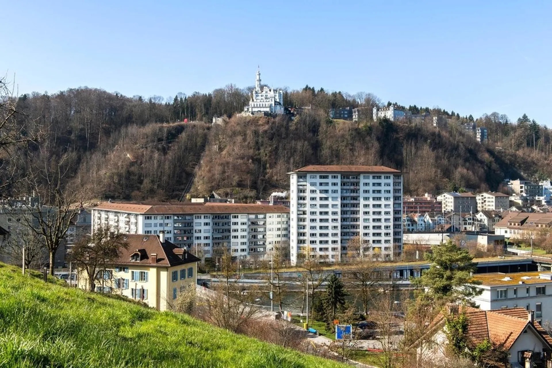 Grosszügige Wohnung an zentraler Lage