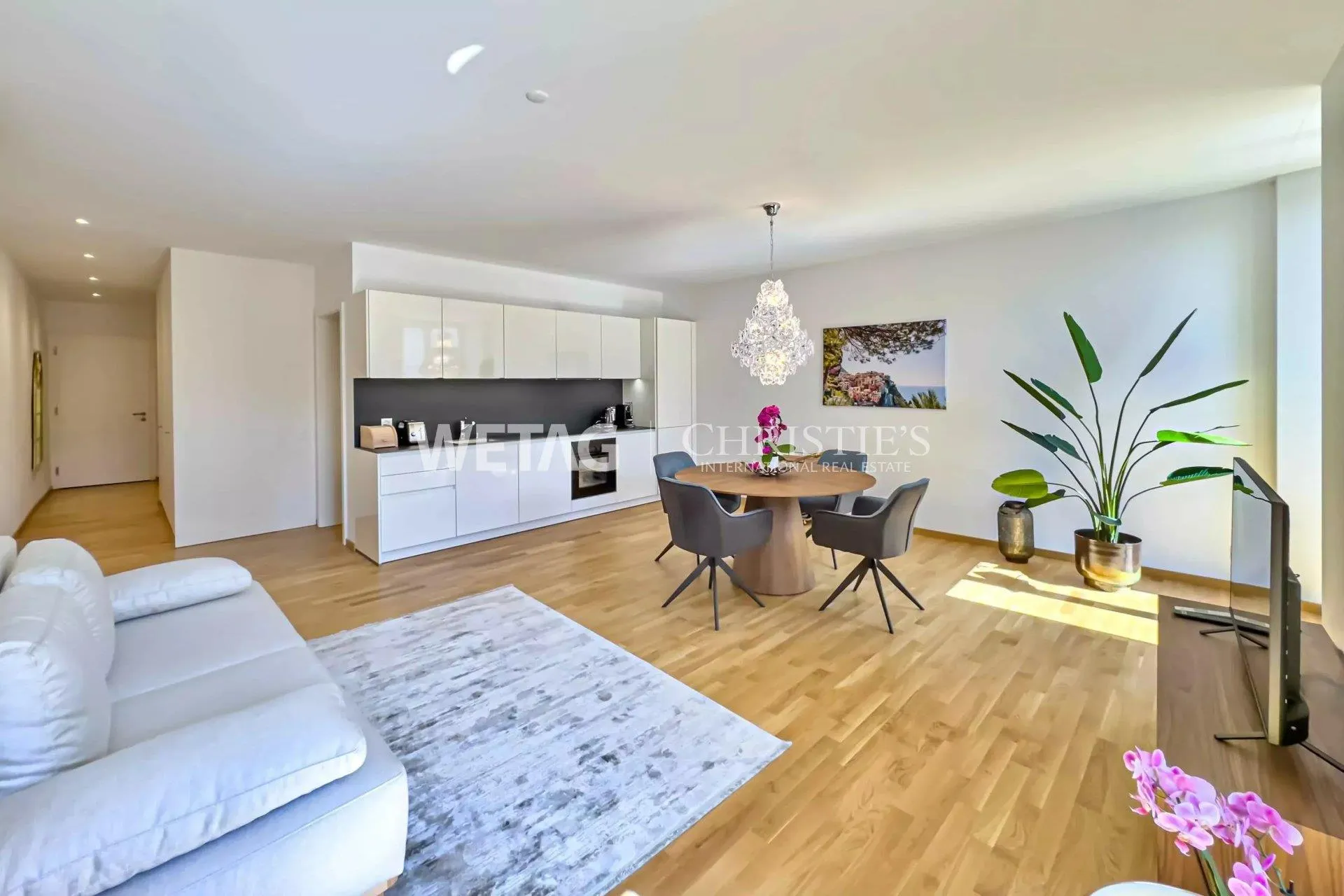 Elegante, komplett renovierte Wohnung im Herzen des historischen Ze...