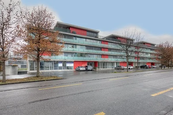 Unsere Verkaufs-/ Bürofläche sucht Sie!