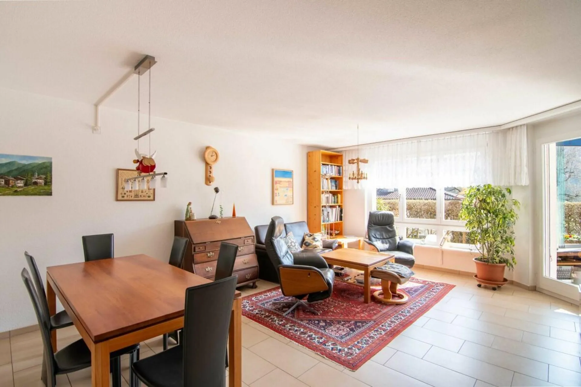 Nature and city proximity - well-maintained 3.5-room apartment with winter garden, balcony & parking space in Stettlen