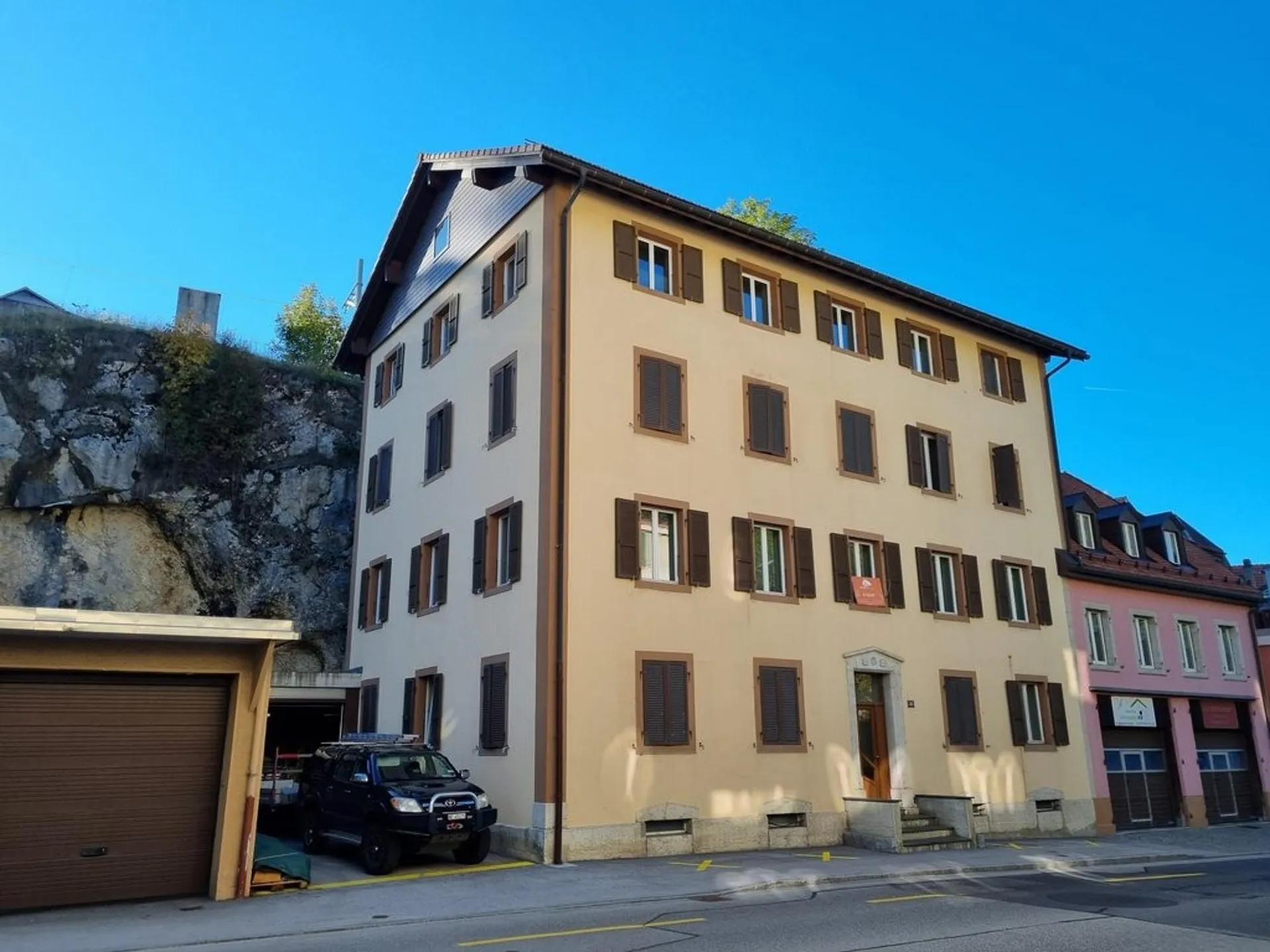 SCHÖNES APARTMENT ZU VERMIETEN