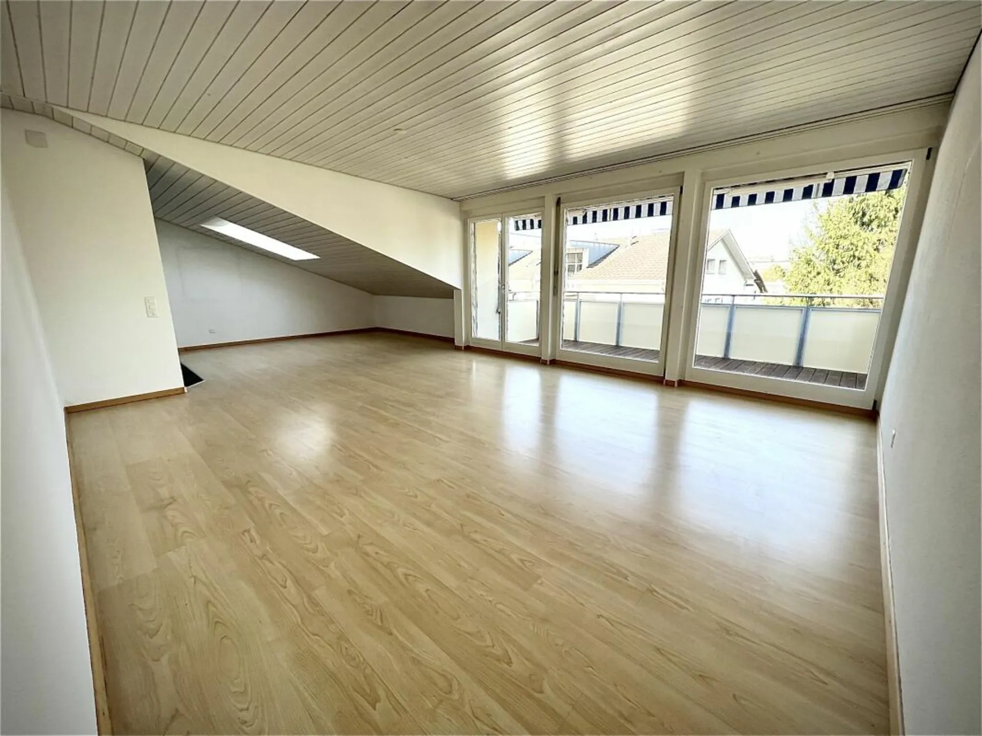 City Pulse Apartment: 3,5 Zimmer Wohnung mit Rigi-Blick an bester Lage in Zug