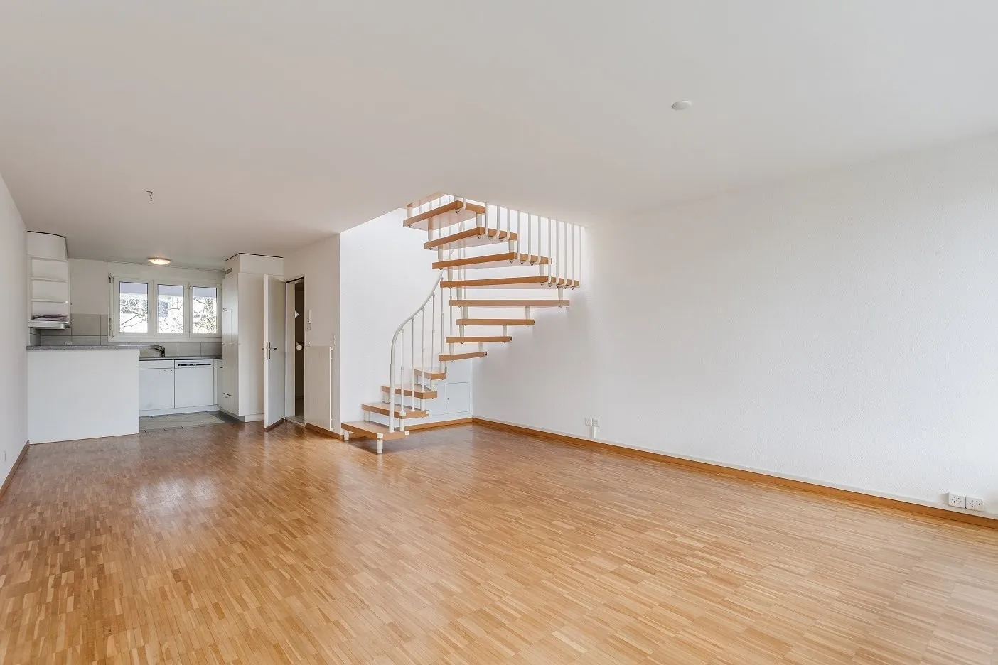 Maisonette-Wohnung mit grosser Terrasse!