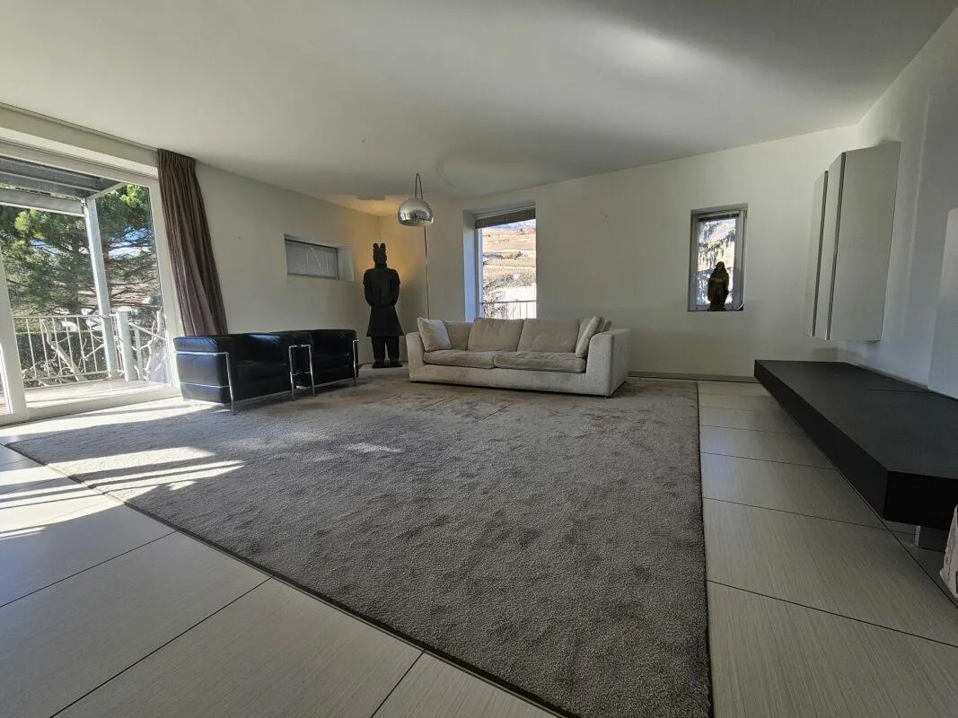 Appartement 4,5 pièces au rez-de-chaussée avec jardin privatif à Uv...