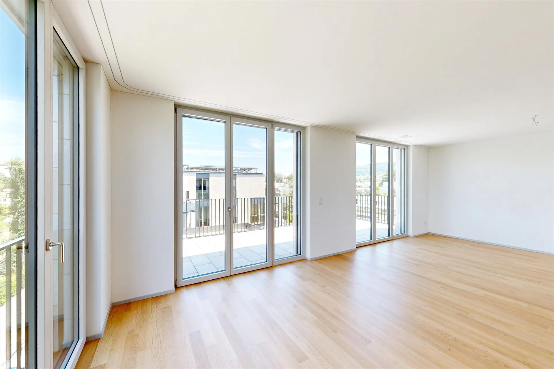 Moderne 2.5-Zimmer-Attikawohnung in Zürich-Oerlikon