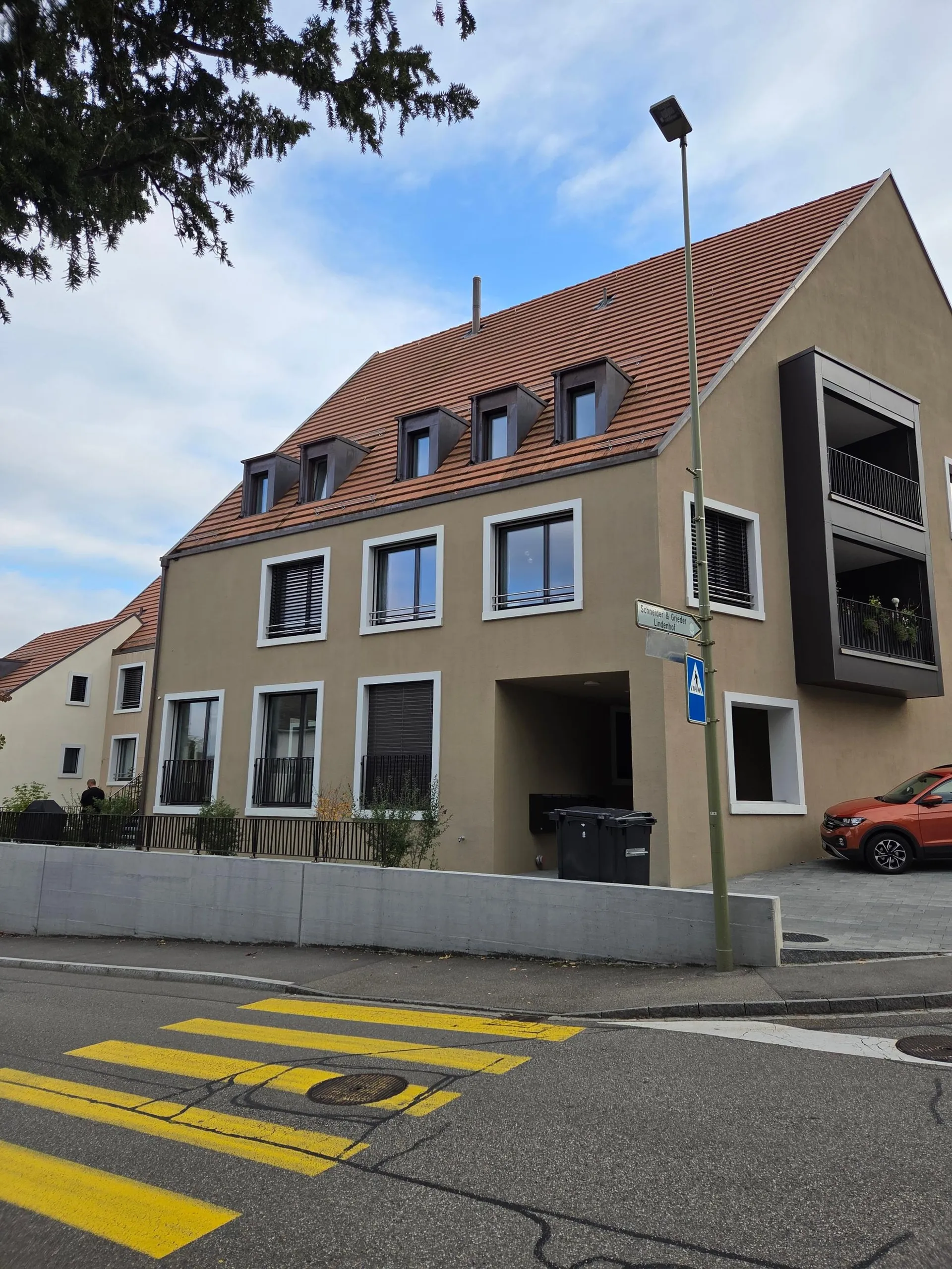 Zentralgelegene, moderne 2.5 Zimmerwohnung im EG in Pfeffingen