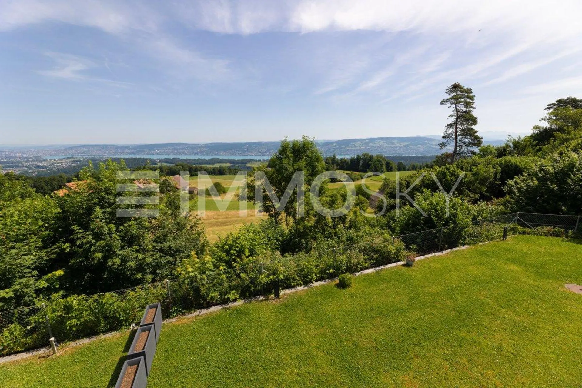 Premium-Lage mit atemberaubendem Seepanorama