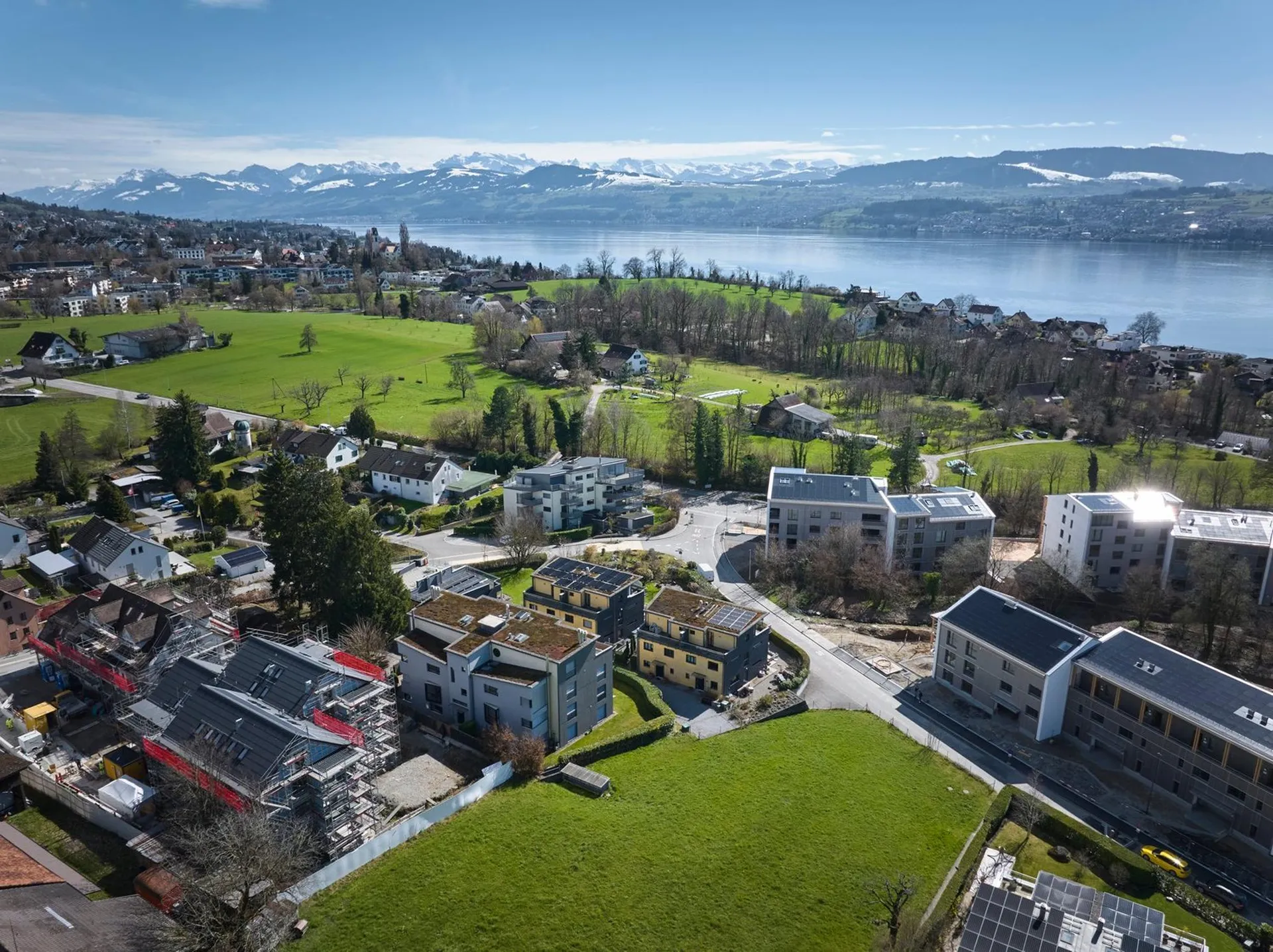Arrive, breathe, be at home – living at the highest level in Meilen.