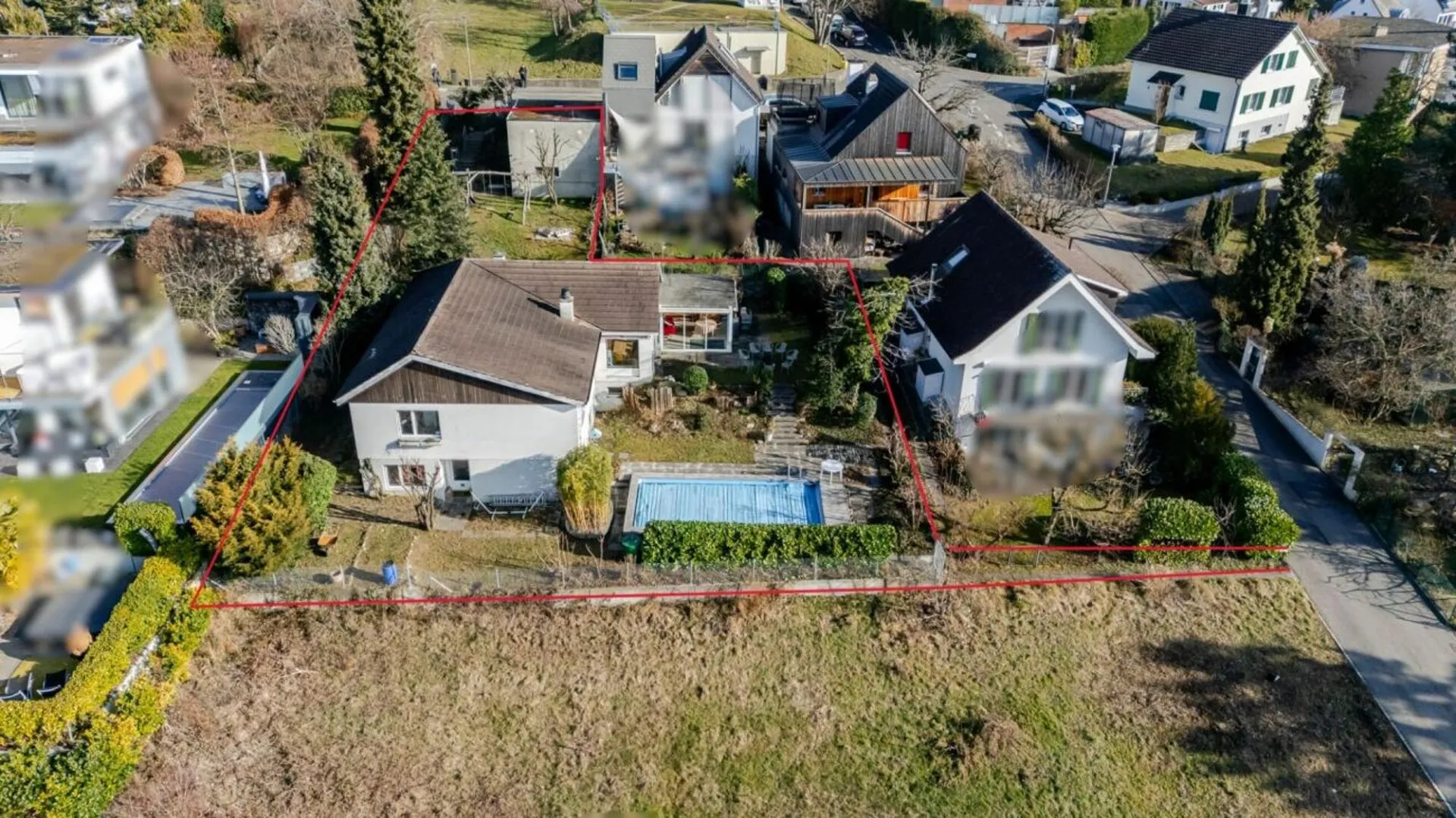 Detached 6.5 room single-family house with double garage in top location