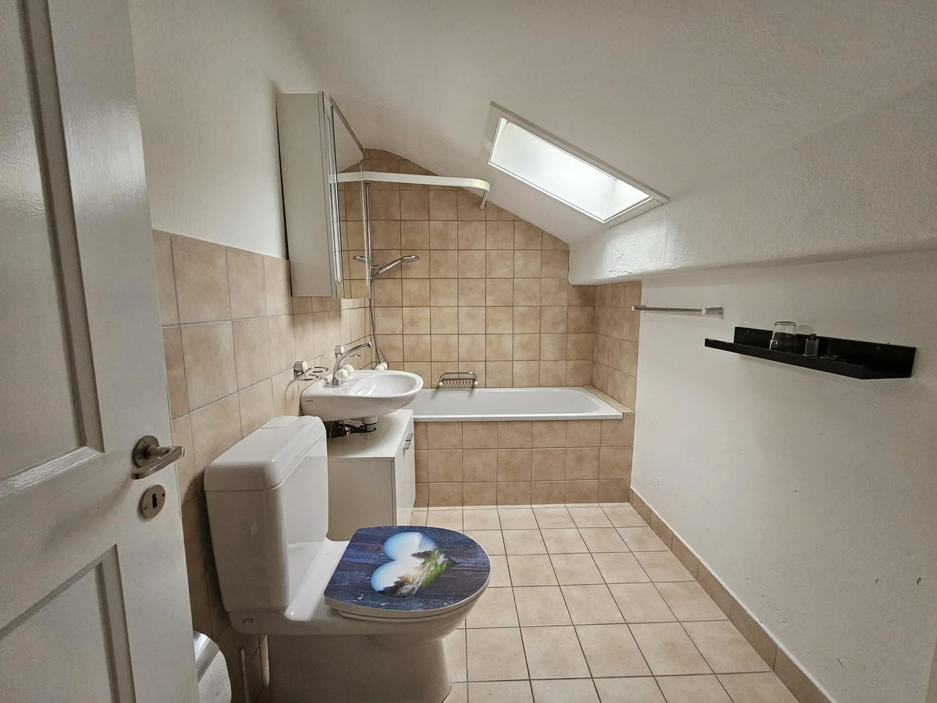 Image 7