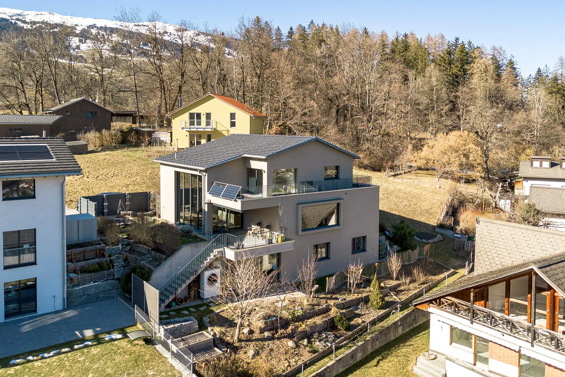 Paradiso per le famiglie in una posizione tranquilla con panorama montano