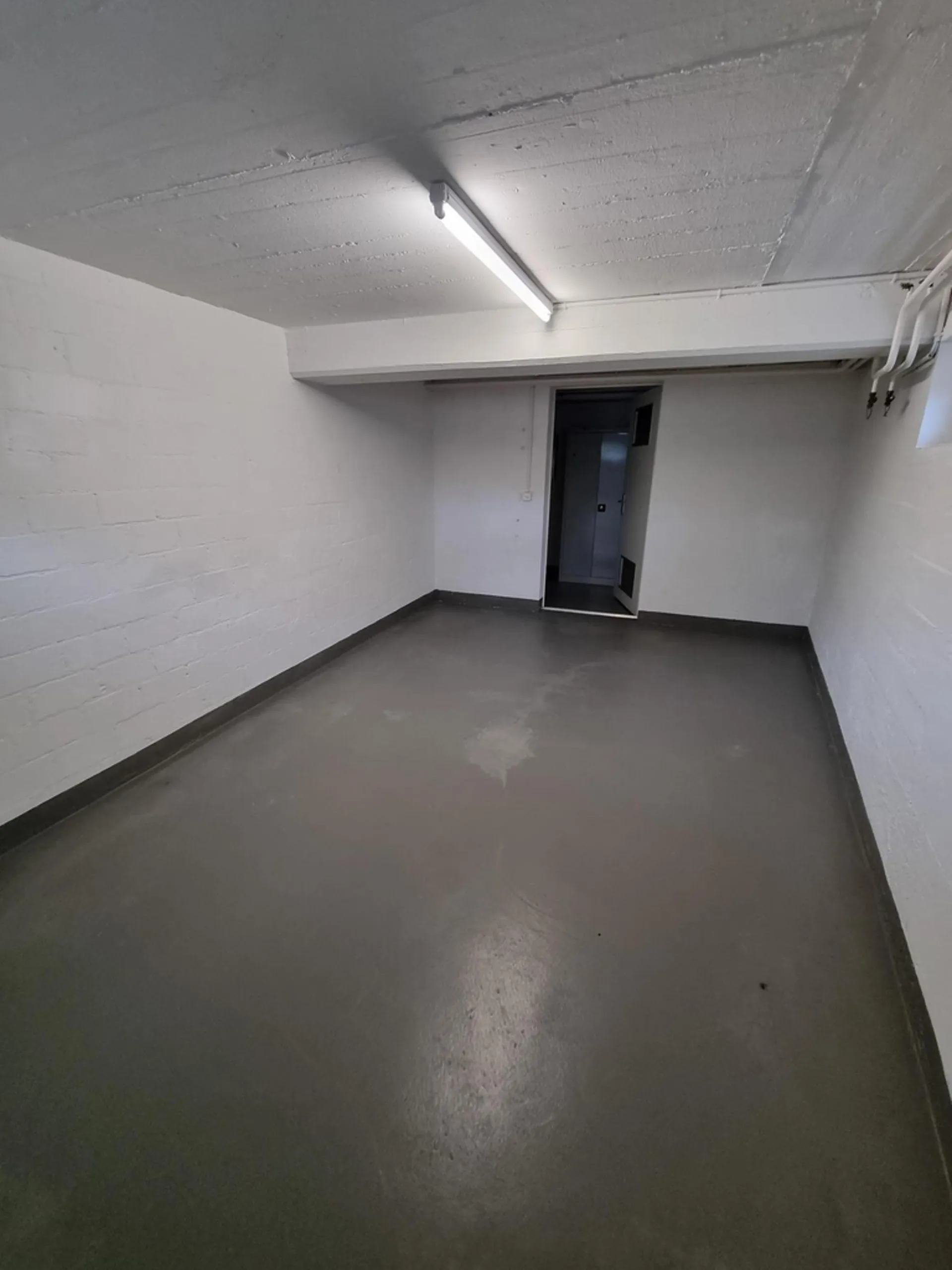 Bastelraum 17m2 als Lagerfläche zu vermieten in Döttingen