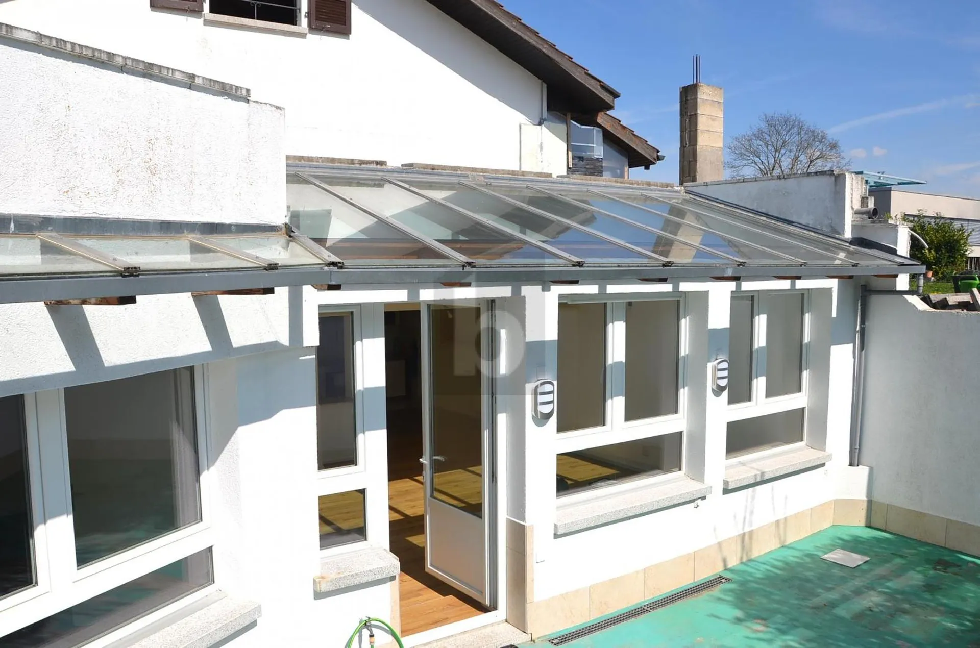 Spacious and bright