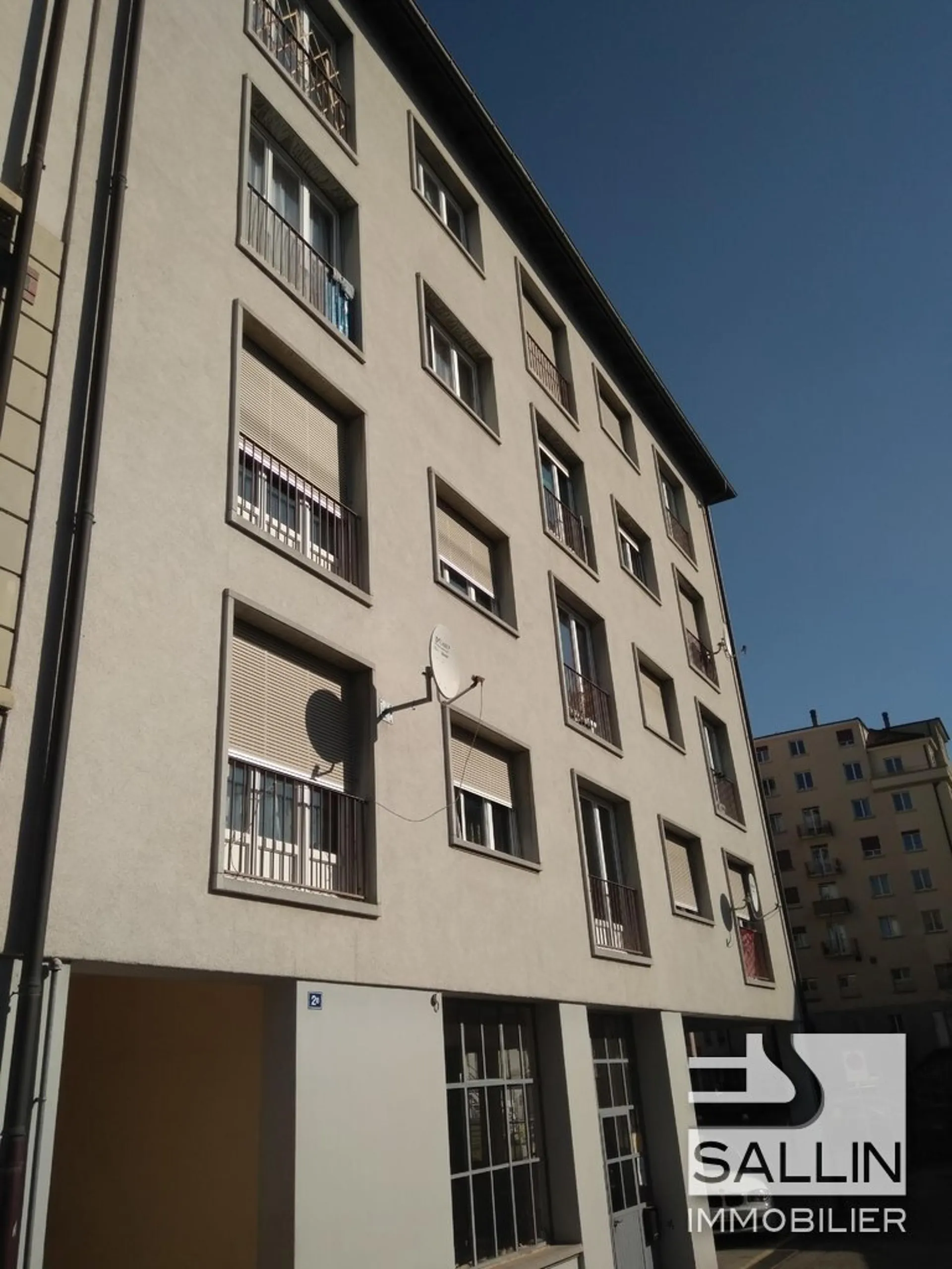 APPARTEMENT DE 3 PIECES AU CENTRE VILLE