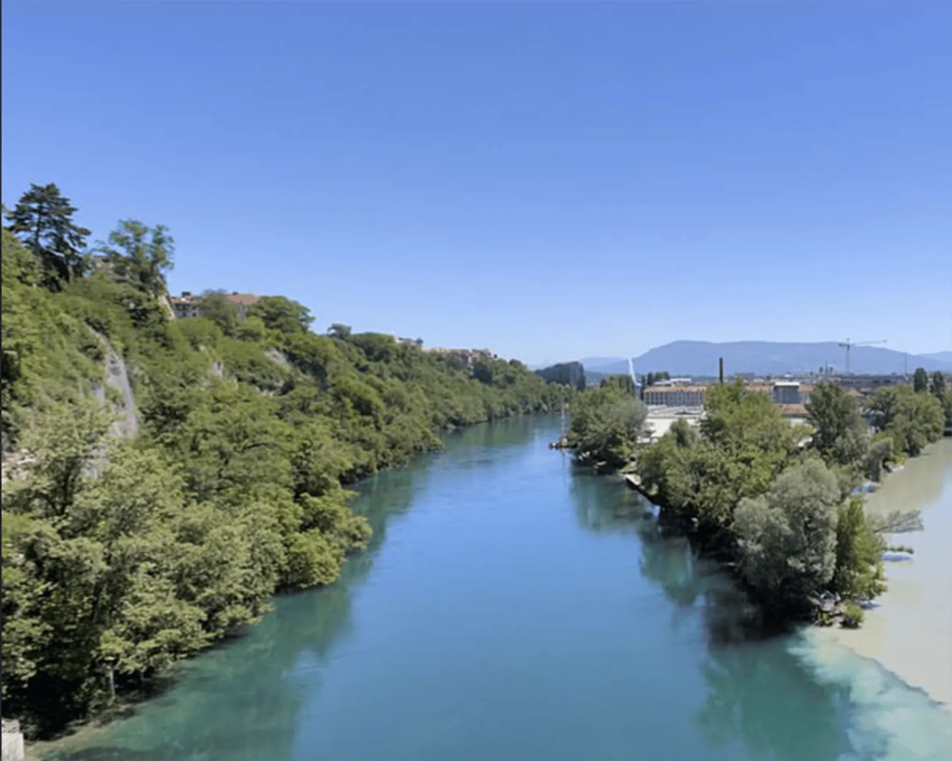 Furnished apartment with river view