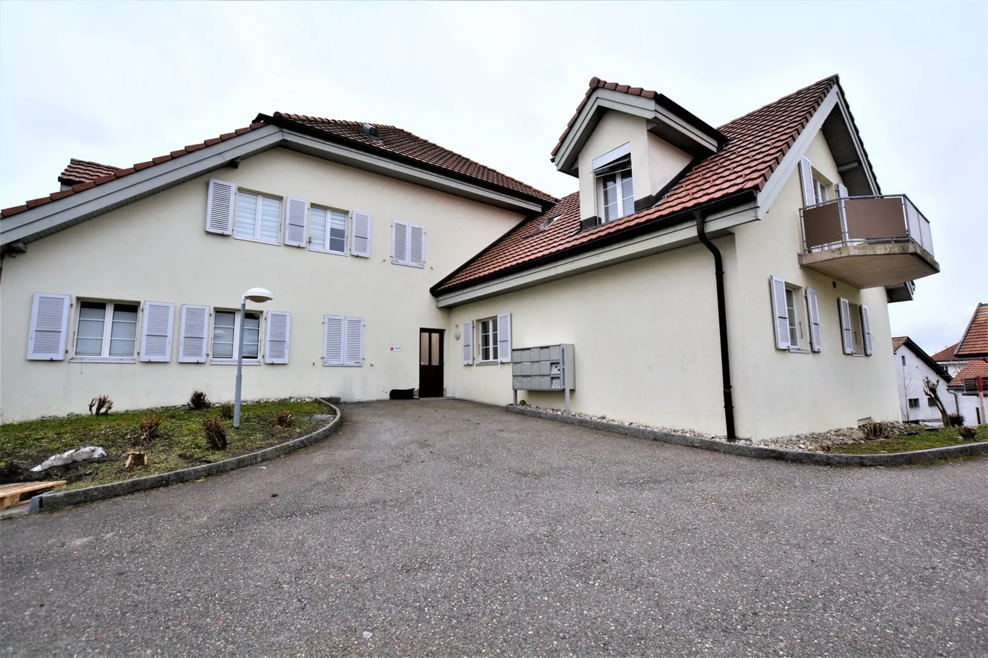 Image 12