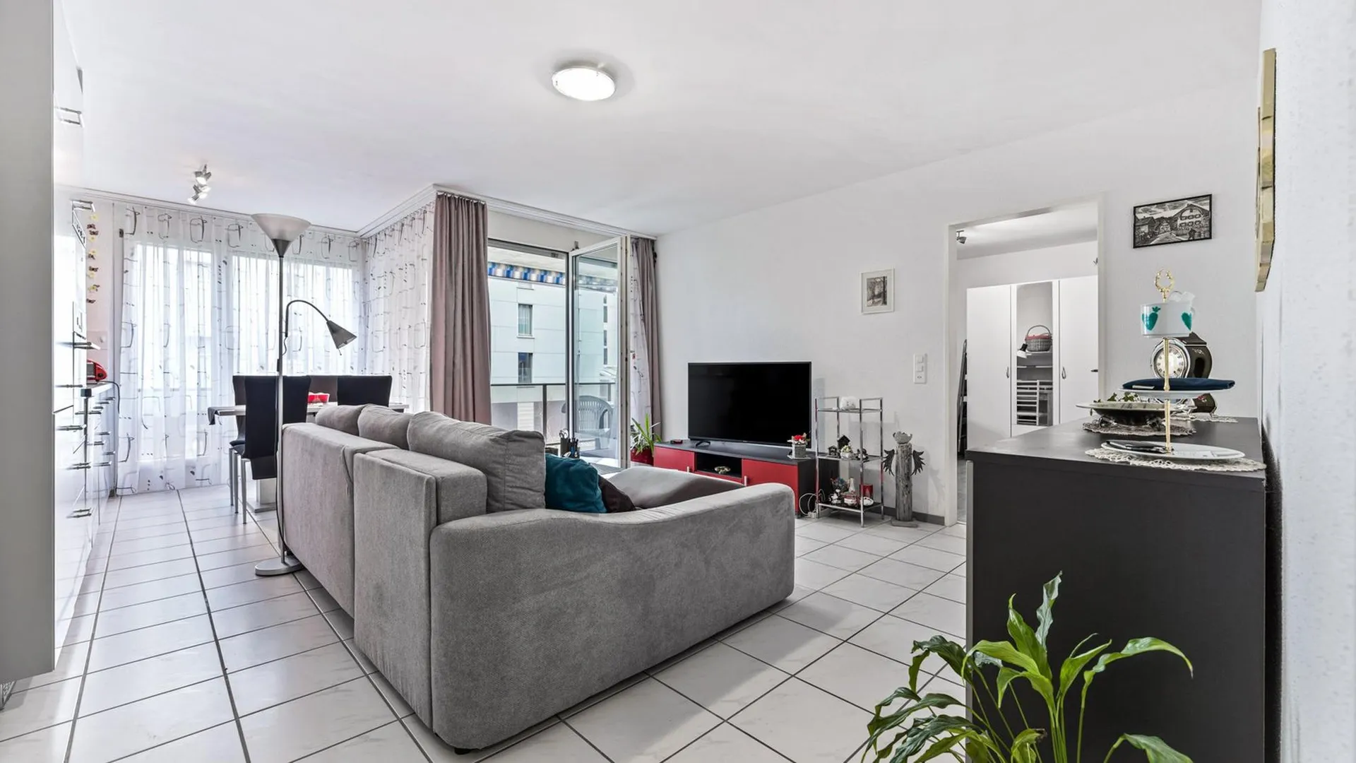 RESERVED: AgentSelly - Cozy apartment with light and style