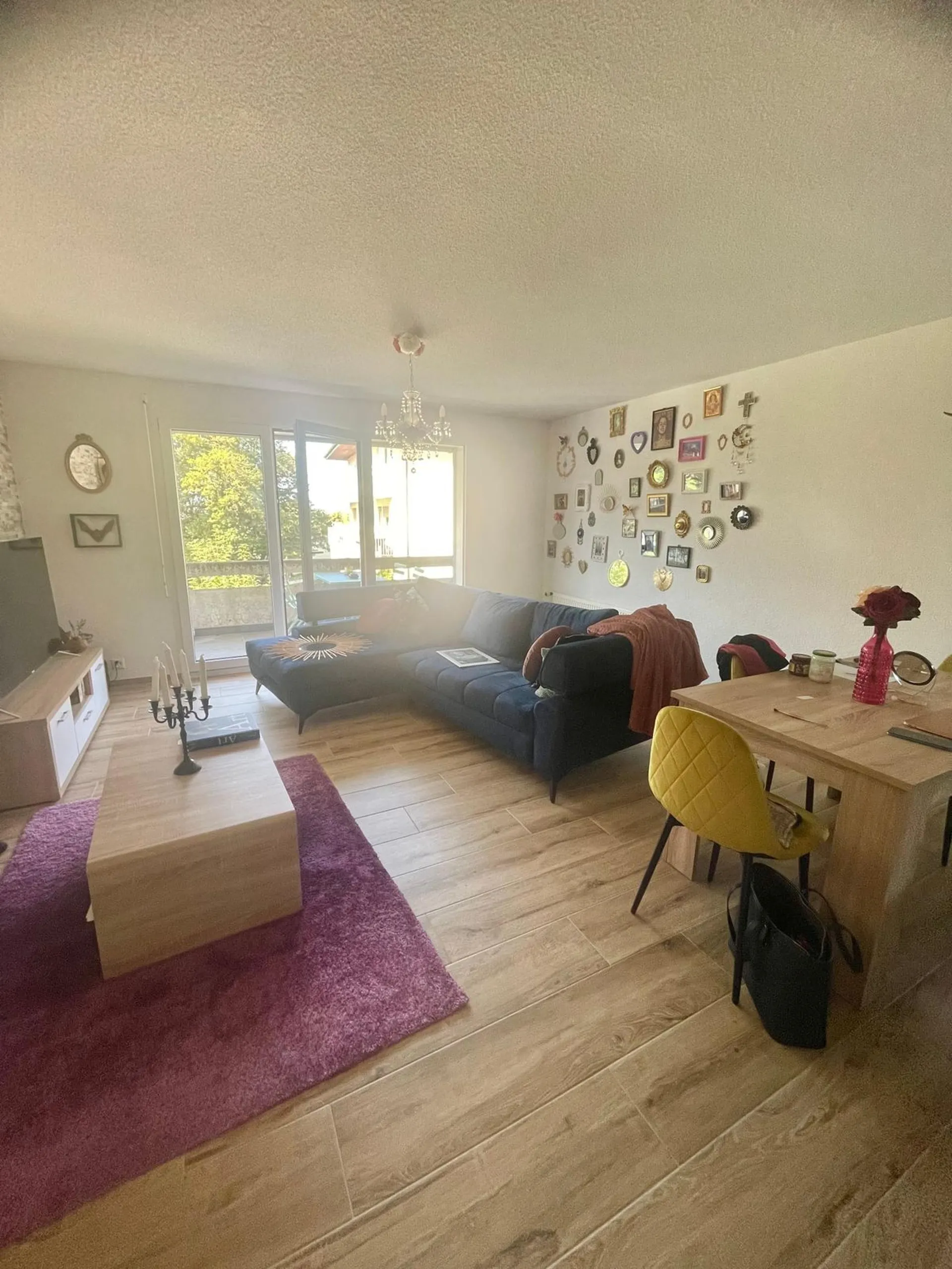 Charmant appartement de 2.5 pièces au 1er étage avec balcon