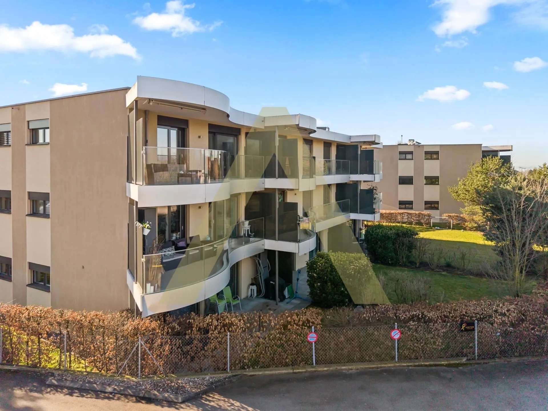 Confortable et contemporain appartement proche du lac