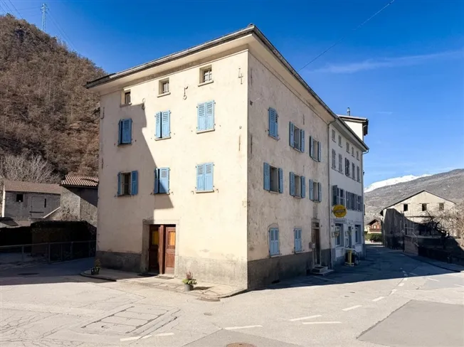 Mehrfamilienhaus im Zentrum von Chippis