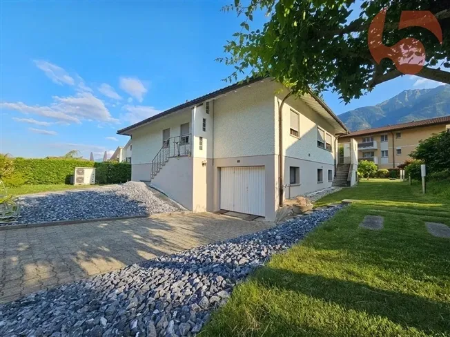 Wunderschöne 6,5-Zimmer-Villa mit Werkstatt und grosser Garage