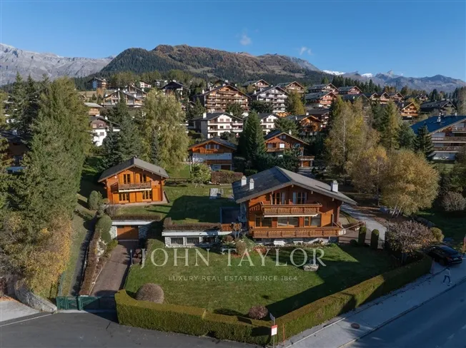Seltene Gelegenheit 2 Chalets auf einem Grundstück von 2789m2