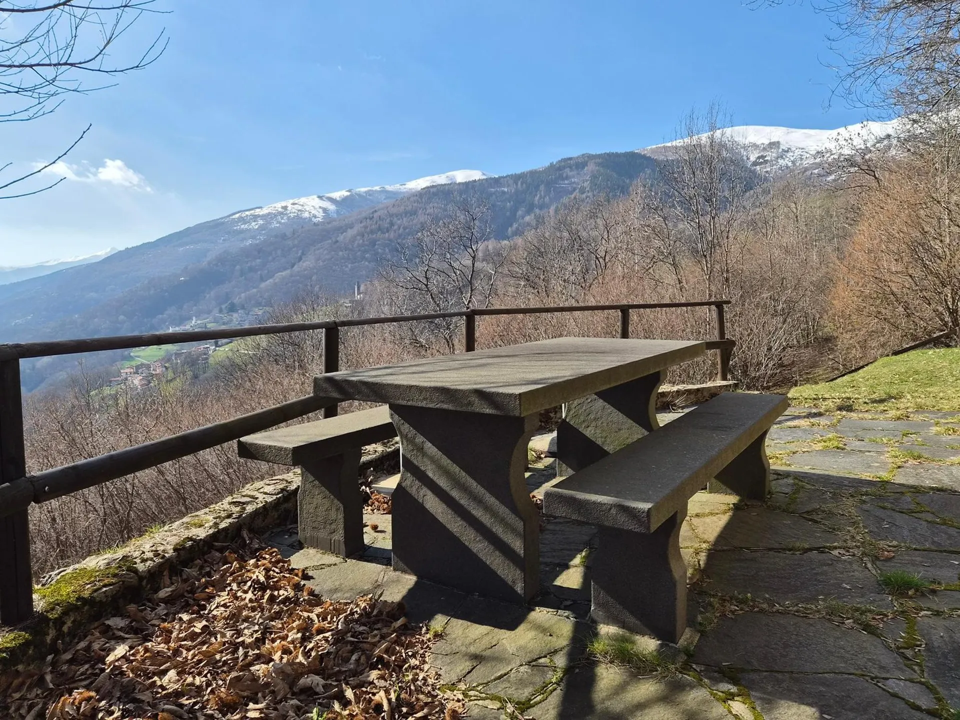 Schönes Bauernhaus inmitten der Natur mit Grundstück