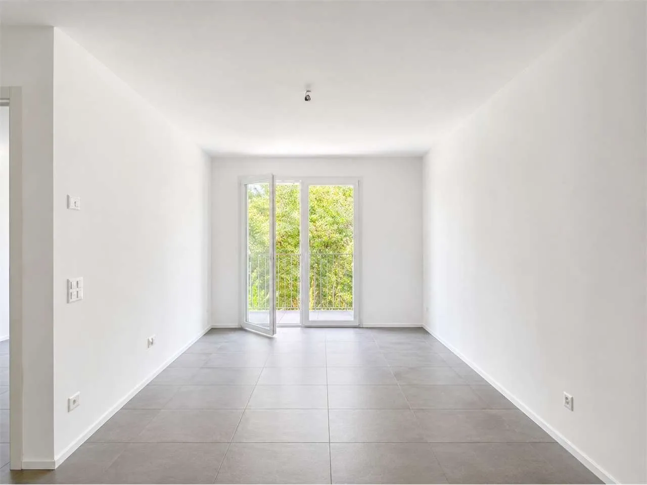 Vacallo: elegante 2.5 loc. moderno con terrazza