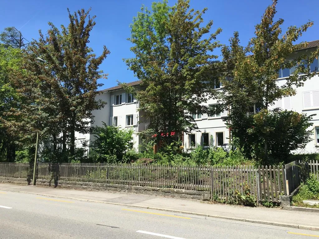 Renovierte 3.5-Zimmer Wohnung in Seenähe