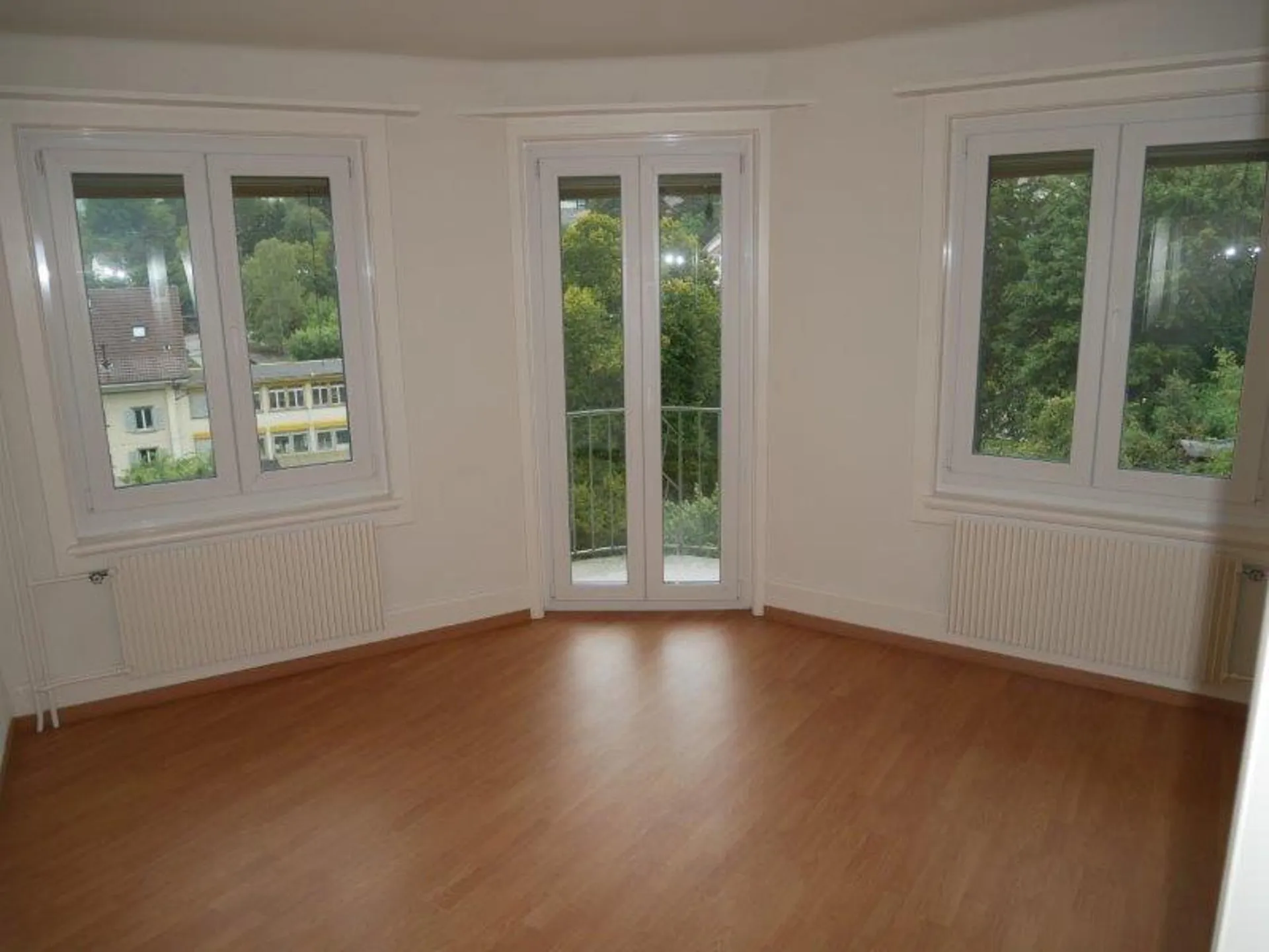 Wunderschöne neu renovierte 2-Z-Wohnung zu vermieten