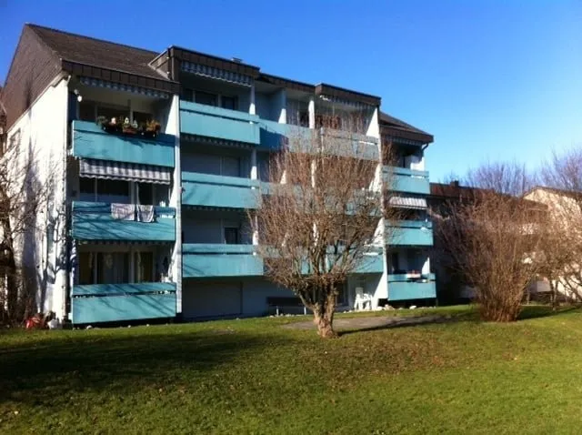 4 1/2-Zimmerwohnung, Parterre (Hochparterre) rechts