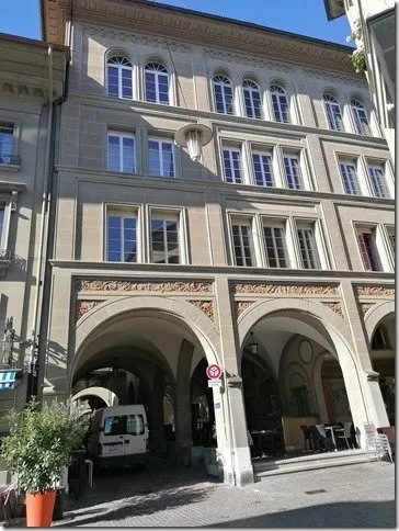 Schöne Altstadt-Maisonettewohnung mit Cheminée und Terrasse