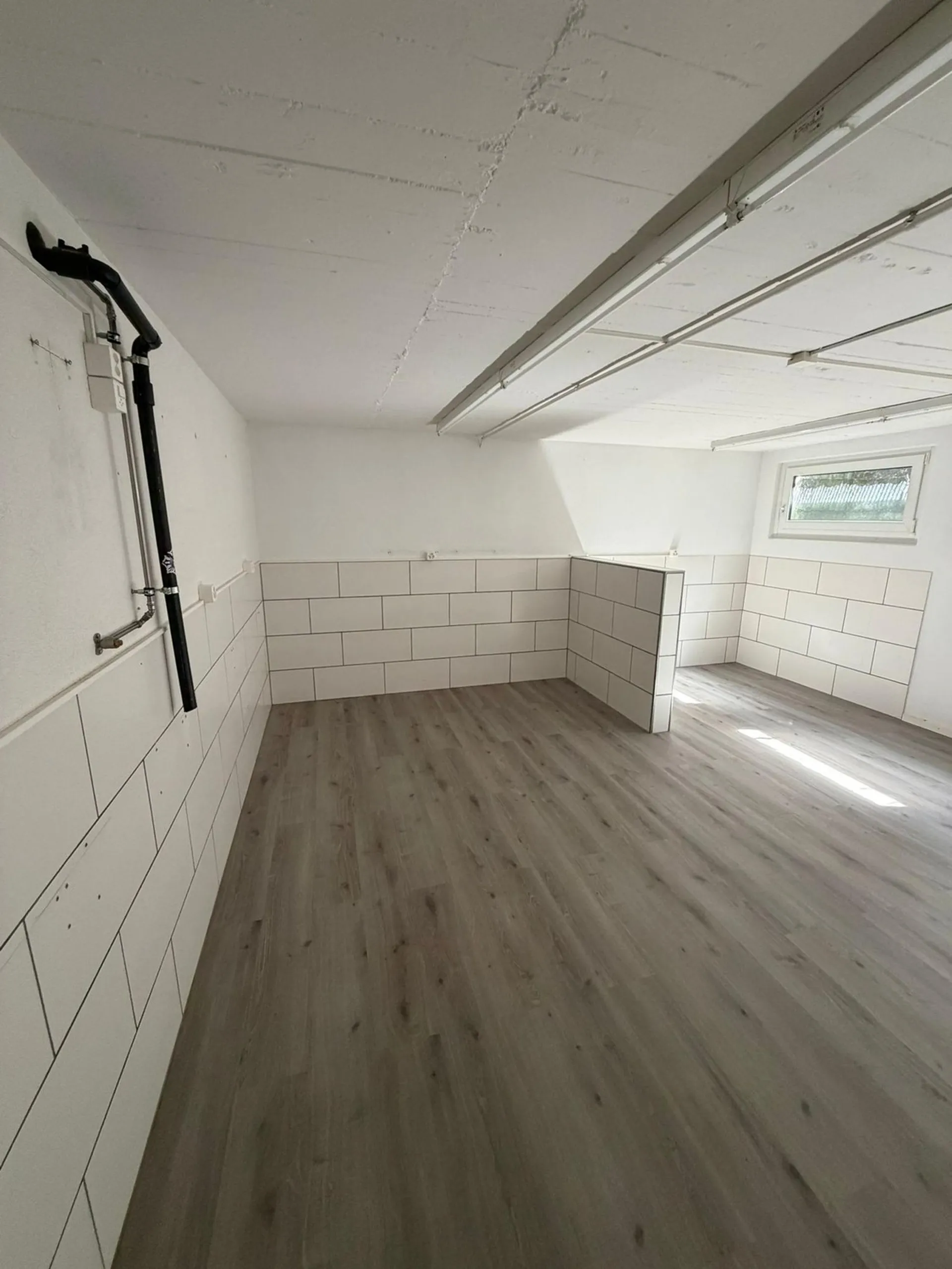 Attractive storage room for rent in a central location in Biel