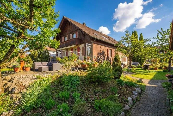 CHARMANTE CHANCE IM LERCHENFELD & 8211; PREISWERTES EINFAMILIENHAUS
