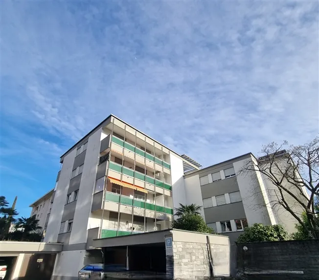 4,5-Zimmer-Wohnung mit Seeblick zum Verkauf in Minusio