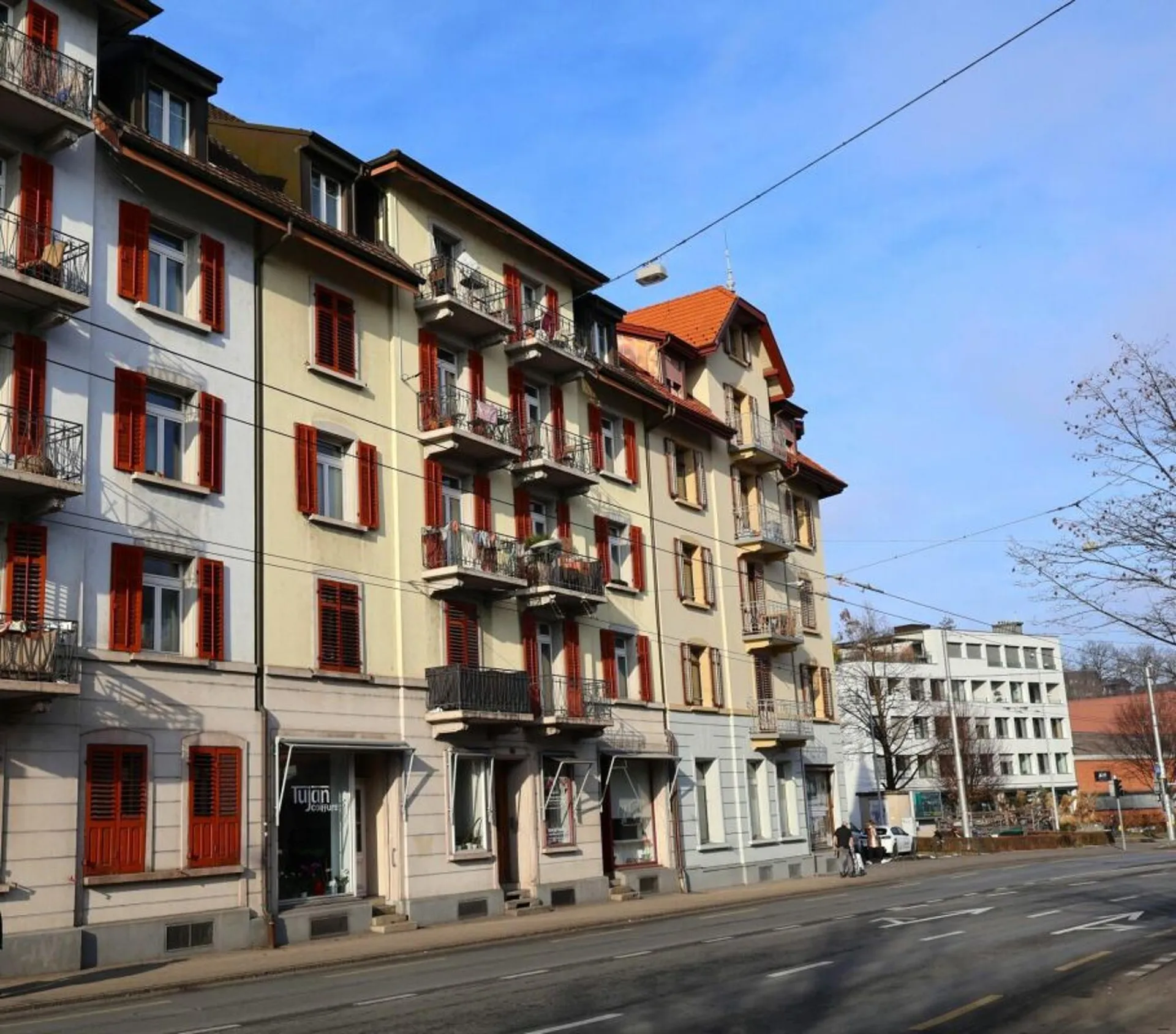 Appartement 3 pièces avec caractère de bâtiment ancien