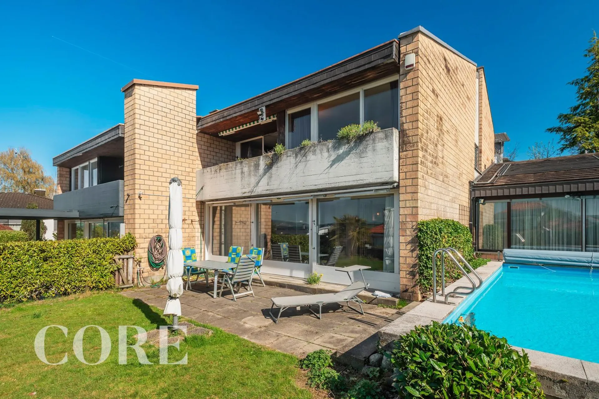 Maison avec piscine et vue panoramique dans un excellent emplacement