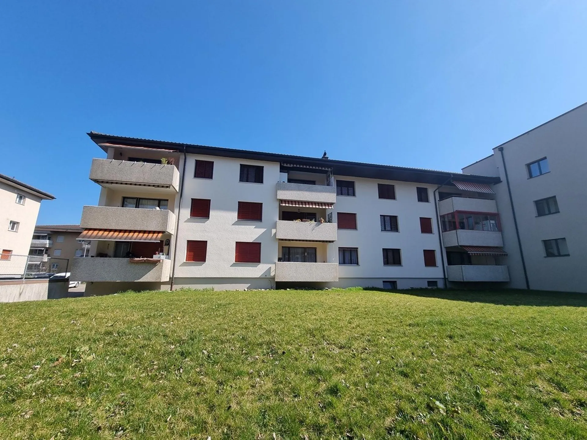 Apartment building with 10 apartments in Leibstadt