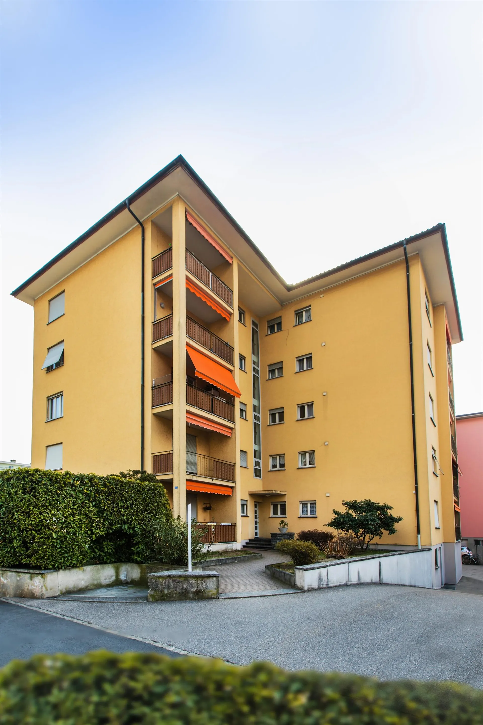 Ruhe und Licht mit Balkon in super servierter Lage