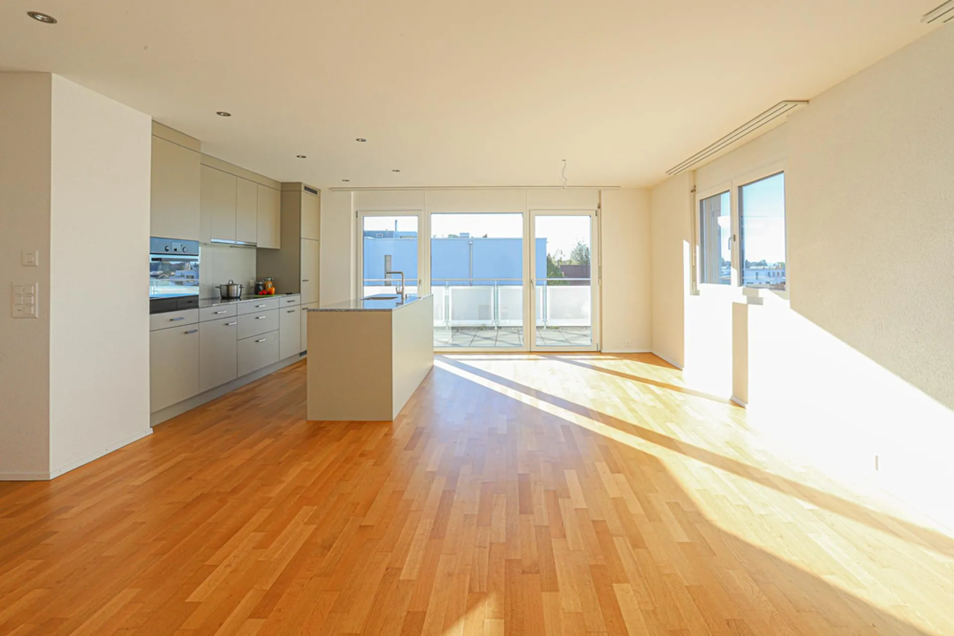Bright attic apartment with large terrace