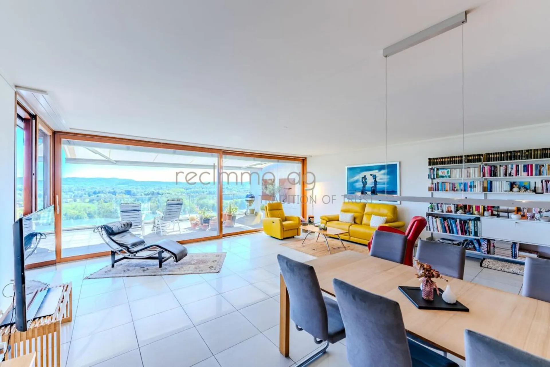 Appartamento esclusivo di 4,5 locali con vista panoramica a Biberstein